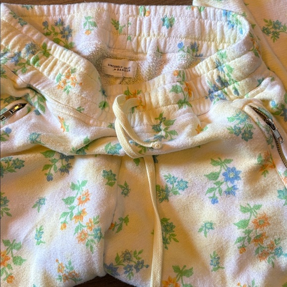 Bandier x Sincerely Jules The Flint Wide Leg Sweatpant - Picture 5 of 5